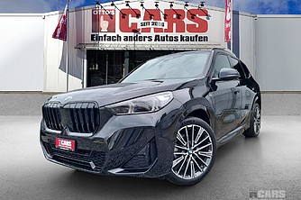 BMW, X1 xDrive 23i M Sport, Saphirschwarz met., Geländewagen/SUV, Mech.-Aut. 7-Gang, 224 PS